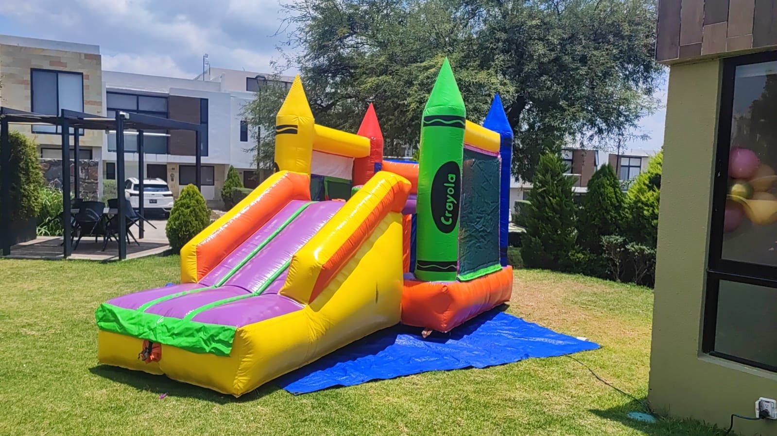 Inflable Crayones